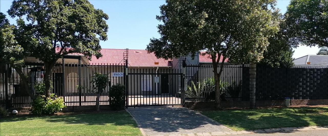Meadowbrook Guesthouse Pretoria-Noord Εξωτερικό φωτογραφία
